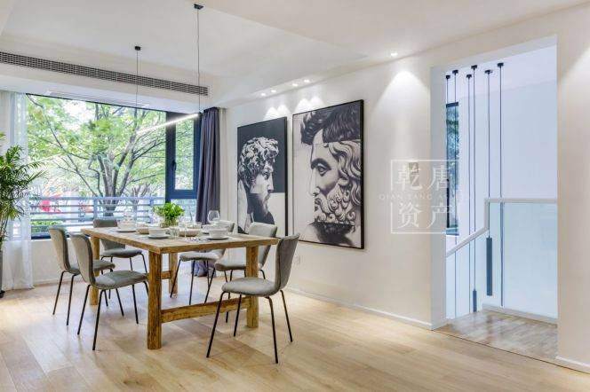 Ground duplex 4br/2bt@xujiahui  center with large private garden
