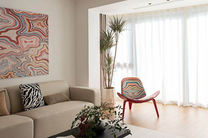 Modern style 2brs with high rise near Suzhou River