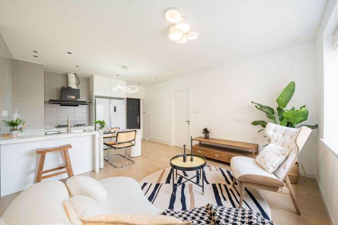 Good value 2brs with big terrace near Xujiahui