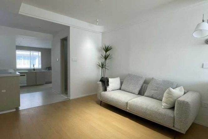 Renovated Bright 1Bed with Oven@Jing’an Temple