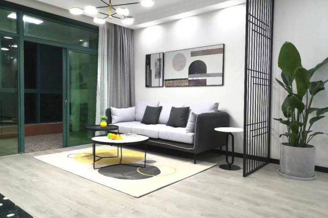 hongqiao rd 2Br/big living room@L3/4/10