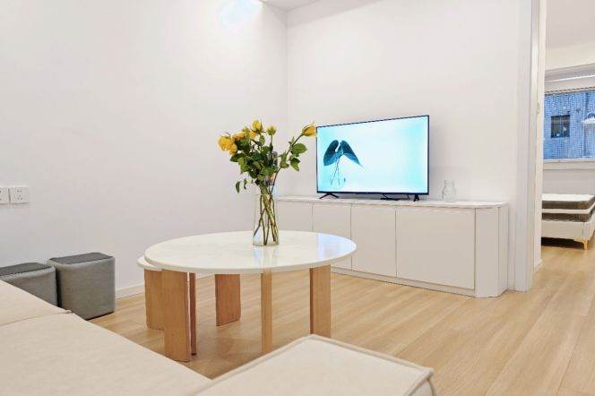 Modern/Spacious 2BR NR Jiashan Rd with Floorheating,Oven 14.2K 