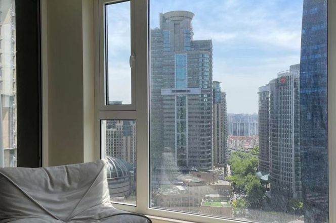 Top Compound+Spacious&Bright 3Bdrs 2Bath Apt+Zhong Shan Park+Su Zhou Creek+Large Balcony