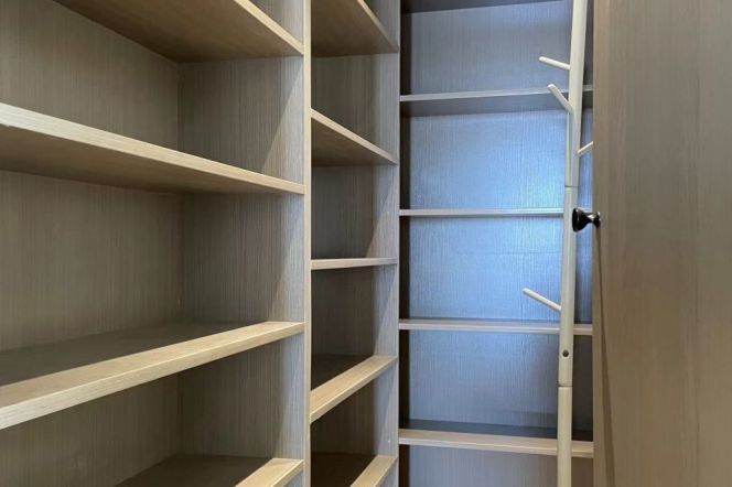 Top Compound+Spacious&Bright 3Bdrs 2Bath Apt+Zhong Shan Park+Su Zhou Creek+Large Balcony