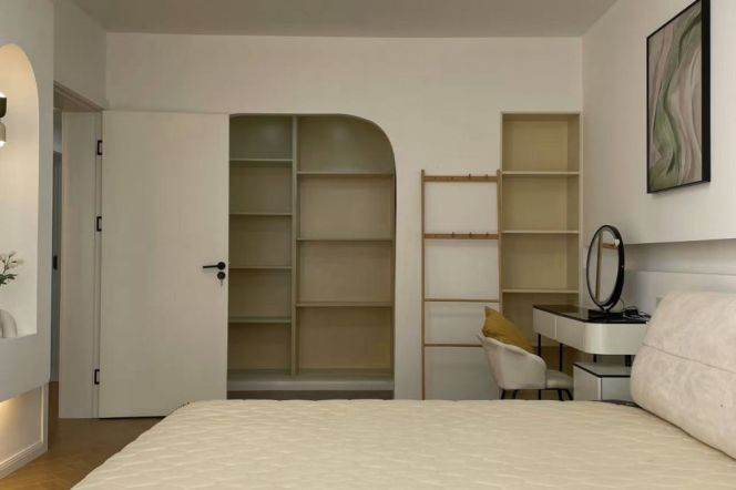 Spacious&Modern&Bright 1Bdr 1Bath Apt+Elevator+L14 Wu Ding Rd+Cloakroom+Nice View  