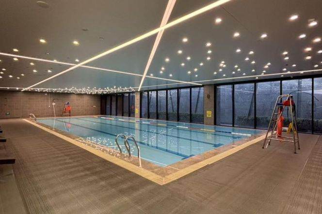 High Quality compound with Pool+GYM,2 br with River View. next Wellington shanghai. L6/8/11