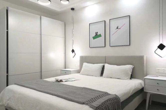 hongqiao rd 2Br/big living room@L3/4/10