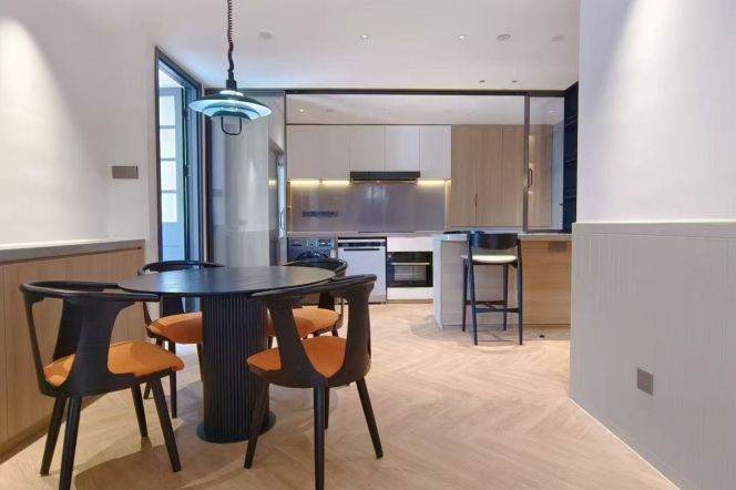 Brand-new luxury 2br serviced apt in Jing'an nr L3,4,8
