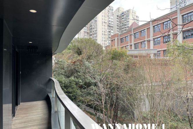 Spacious&Modern&Bright 3Bdrs 3Baths Apt+Large Terrace+2016 Top Compound+Jing An Temple CBD