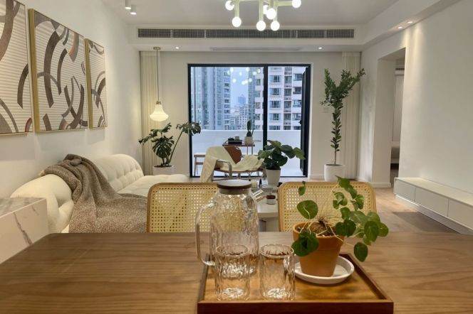 Modern 2BR High-Floor w/Balcony nr Jing'an Temple