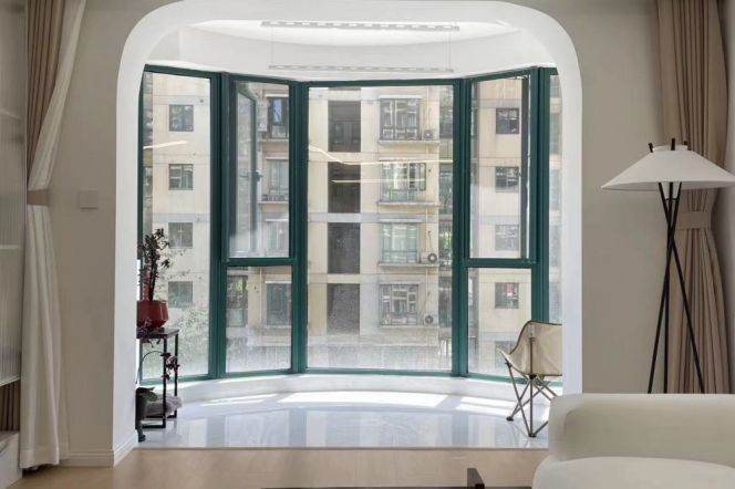 Modern&Spacious&Bright 2Bdrs 1Bath Apt+Zhongshan Park+Nice Compound+Su Zhou Creek