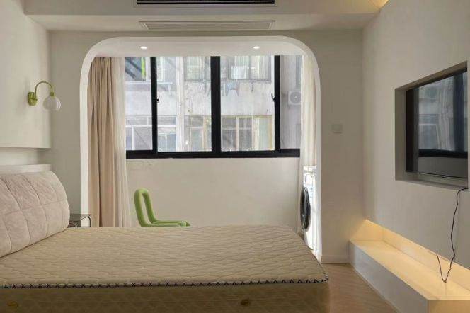 Spacious&Modern&Bright 1Bdr 1Bath Apt+Elevator+L14 Wu Ding Rd+Cloakroom+Nice View  