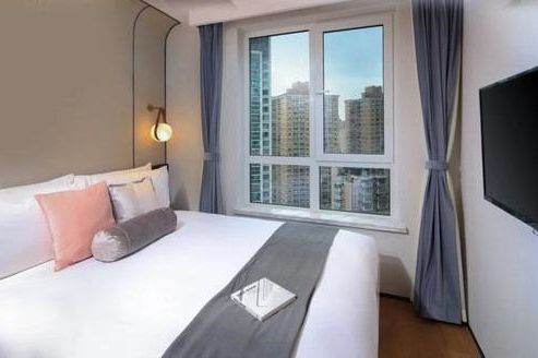 Brand-new luxury 1br serviced apt in Jing'an nr L7