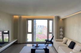 Top Compound+Spacious&Bright 3Bdrs 2Bath Apt+Zhong Shan Park+Su Zhou Creek+Large Balcony