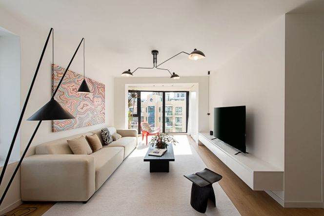 Modern style 2brs with high rise near Suzhou River