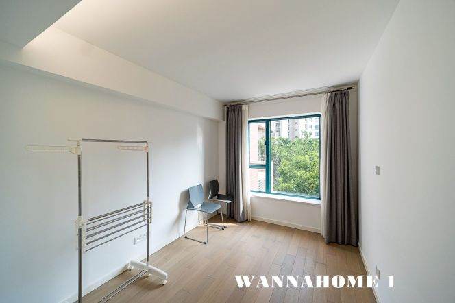 Top Compound+Spacious&Modern 3Bdrs 2Baths Apt+Hua Shan Rd/An Fu Rd/Wu Kang Rd+Large Balcony