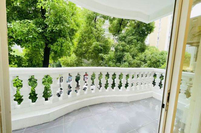 15.8K 2Br 2Bathr 140sqm Nr The Creek with  open balcony close to Caoyang Rd.line3/4/11/14