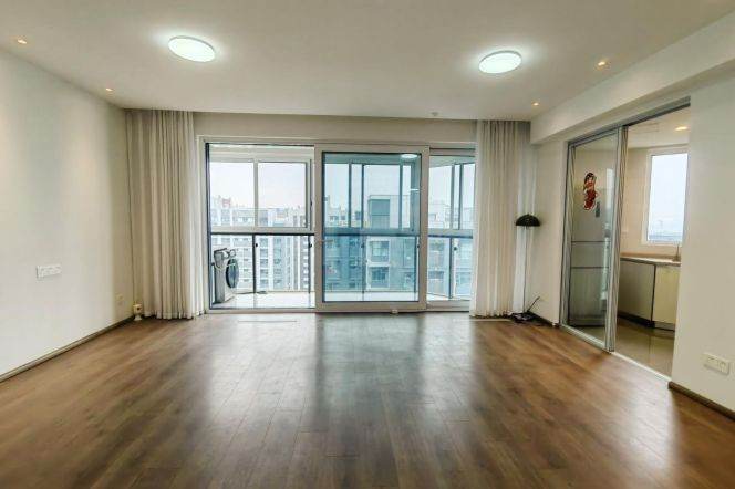 High Quality compound with Pool+GYM,2 br with River View. next Wellington shanghai. L6/8/11