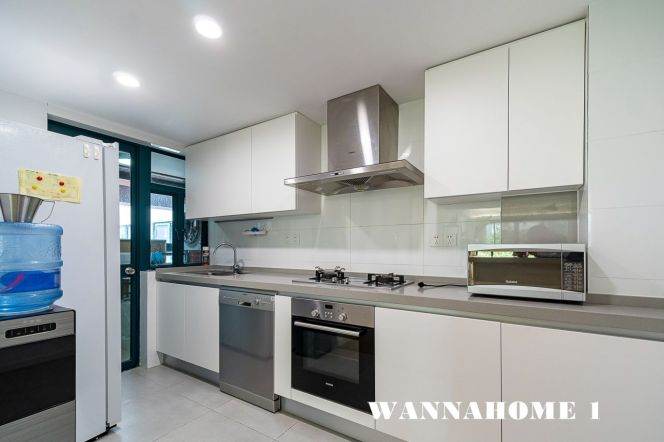 Top Compound+Spacious&Modern 3Bdrs 2Baths Apt+Hua Shan Rd/An Fu Rd/Wu Kang Rd+Large Balcony
