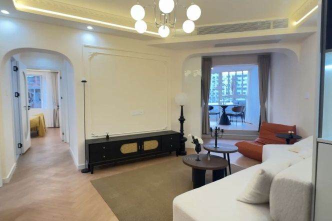 Good value 3brs&2baths@elevator with terrace in Xuhui District