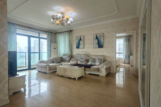 Spacious 2Brs/2Lrs/1Bt apt nr Changshou rd,M3/4/7/13