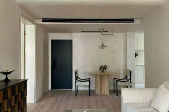 Beautiful 2brs with balcony near Shanghai Library