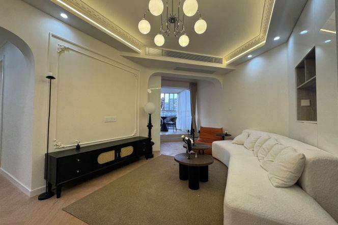 Good value 3brs&2baths@elevator with terrace in Xuhui District