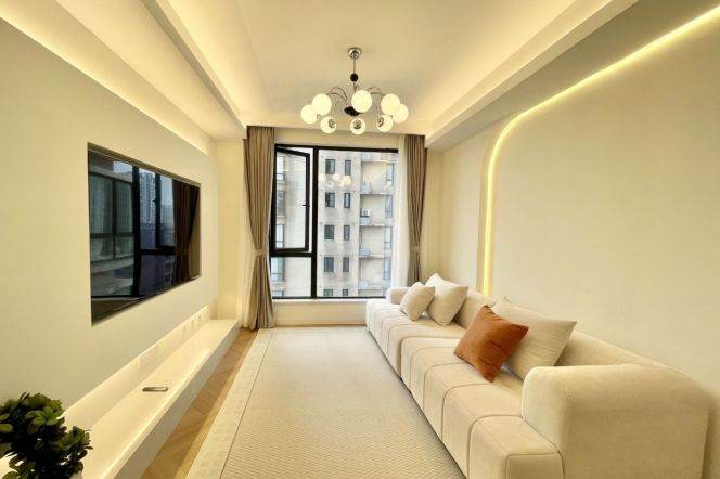 Modren 2brs with floor heating belong to west nan jing road CBD