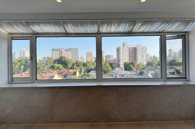 Penthouse 3Br Apt 170Sqm+ terrace | Hengshan rd metro L1 | Storage