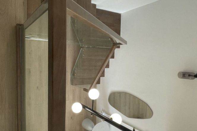 L7 Chang Ping Rd+Spacious&Modern Duplex 2Bdrs 1Bath Apt+W Nanjing Rd CBD+Nice Building