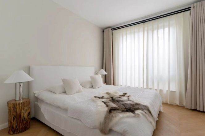 2BR w/ Terrace & Club nr JiaShan RD 