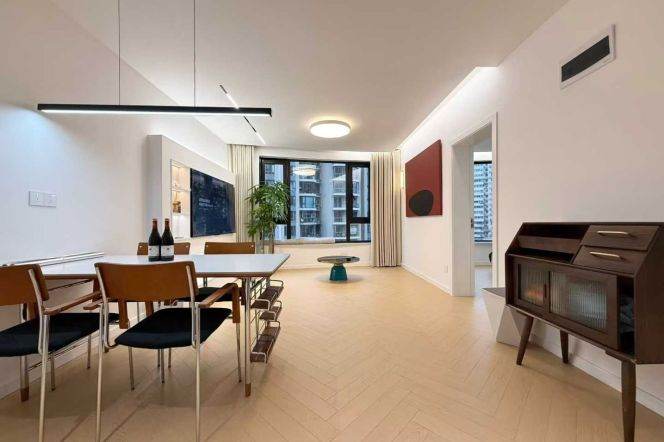 Wuning Rd Station Elevator 3Br/2Bath with Open Balcony Line13/14