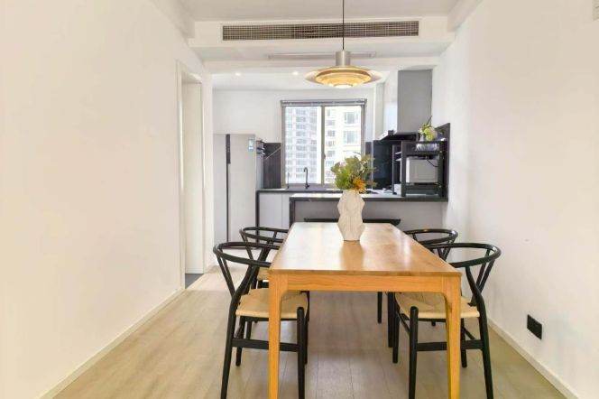 Morden&Bright 3Bdrs 2Baths,150sqm @Zhongshan Park &Line 2,3 & 4 