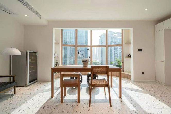 Bright high-rise 3br/2bt Flat in Changle Road