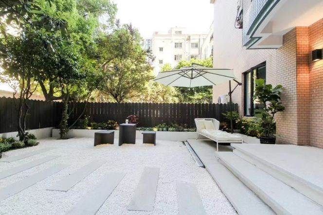 3 Brs, 2 Baths with Yard, 150 sqm, Floor Heating @ Dapuqiao station L9