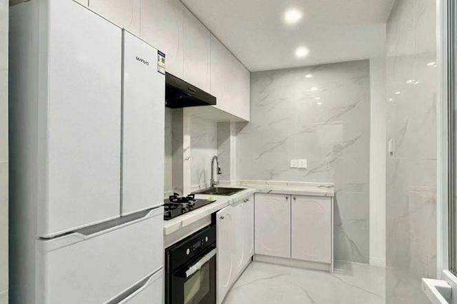 Nice compound/Spacious 2BR 2LR/with elevator,Zhongshan park@L2/3/4