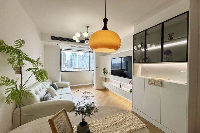 zhongshan park station one bedroom