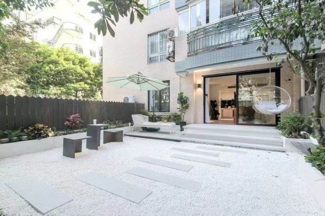 3 Brs, 2 Baths with Yard, 150 sqm, Floor Heating @ Dapuqiao station L9