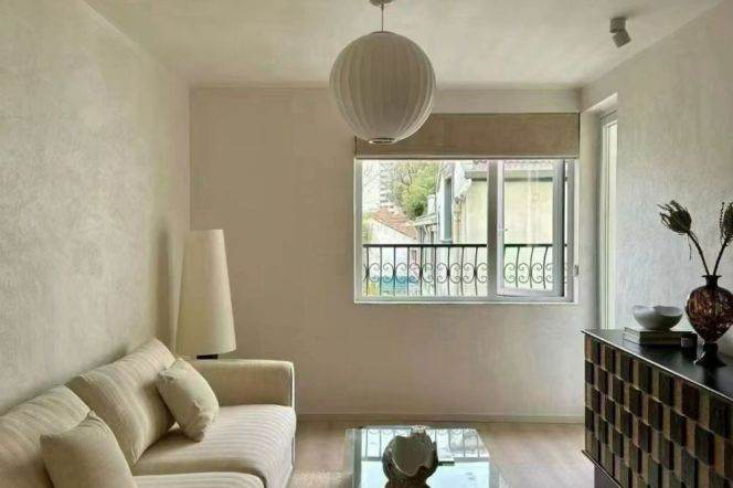 Beautiful 2brs with balcony near Shanghai Library