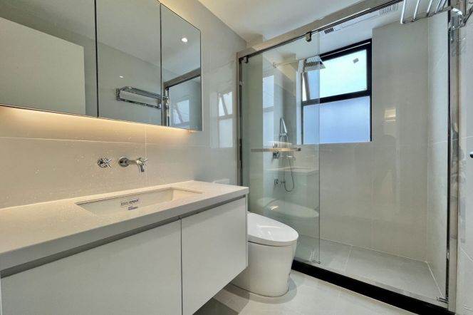 Modren 2brs with floor heating belong to west nan jing road CBD