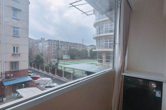 Spacious & Sunny 1Br | All south | Next to L2/15 Loushanguan rd Only 7.9K