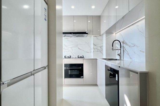 Modren 2brs with floor heating and balcony Nearby Jing an temple