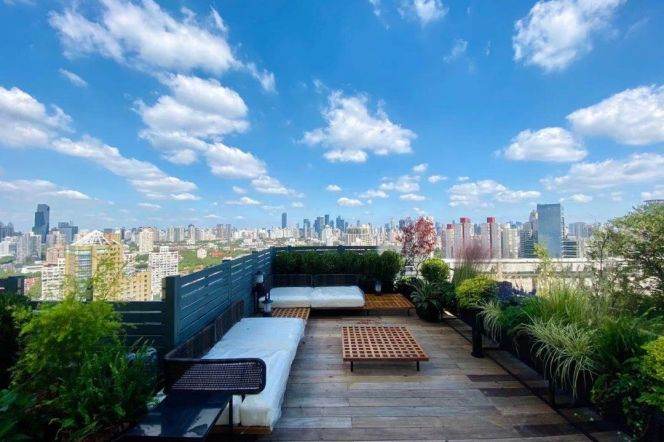 2+1 Rooms, 2 Baths with Big Terrace, 180 sqm @ Xujiahui station L9