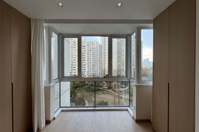 Modren 2brs with floor heating belong to Lujiazui