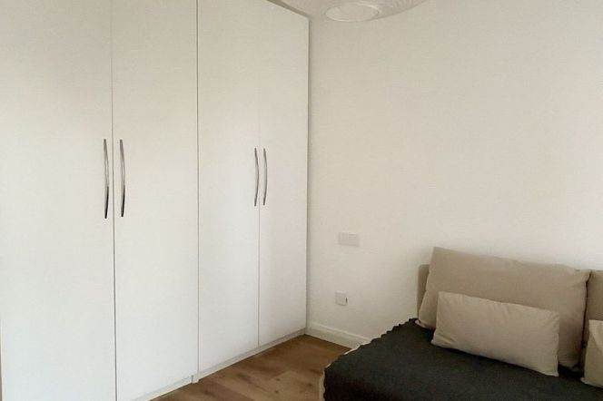 Newly renovated 1br apt nr Jiashan Rd  L7/9/12