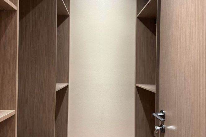 L 10 Songyuan Rd Metro Station, a 280sqm 3-bedroom apartment with a parking space 