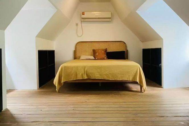 Green view 2br Apt with open Balcony in old downtown