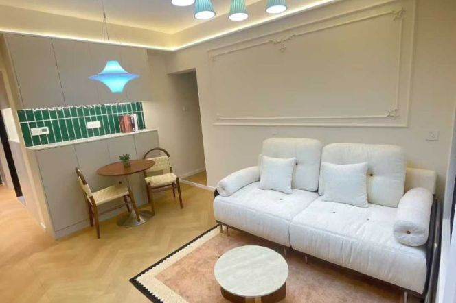 Jiangsu rd/elevator 1br 2lr@L2/11,floor heating/bright room/NR Jiaotong uni
