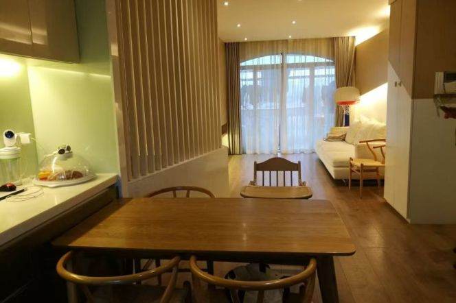 Spacious 2br,with 2bth,at Hongmei road,Near Laowaijie,Hongqiao Area