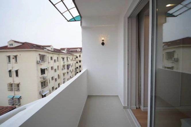 Modern Cozy 1BR Balcony Shanxi(s) Rd 7k
